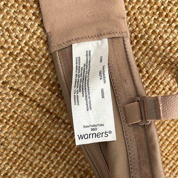 Warners This Is Not A Bra Collection NWT Sizes 38C and 36D - Picture 5 of 10